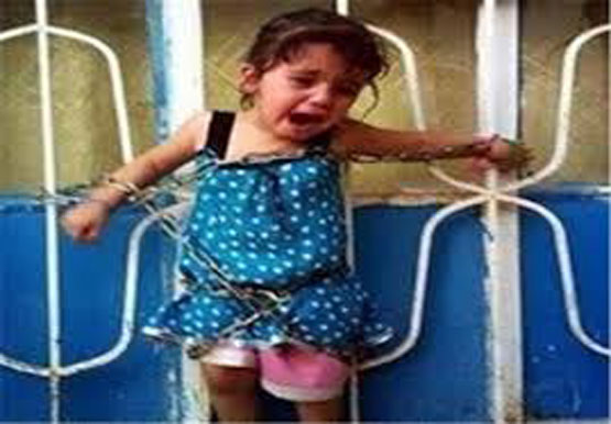 عکس جنجال تجاوز بی شرمانه پدر و مادری به کودکشان!