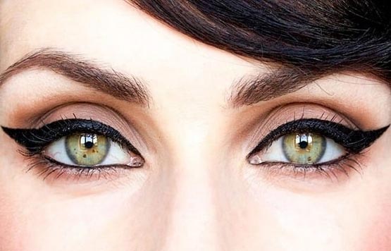آموزش تصویری کشیدن خط چشم برای دختر خانم ها