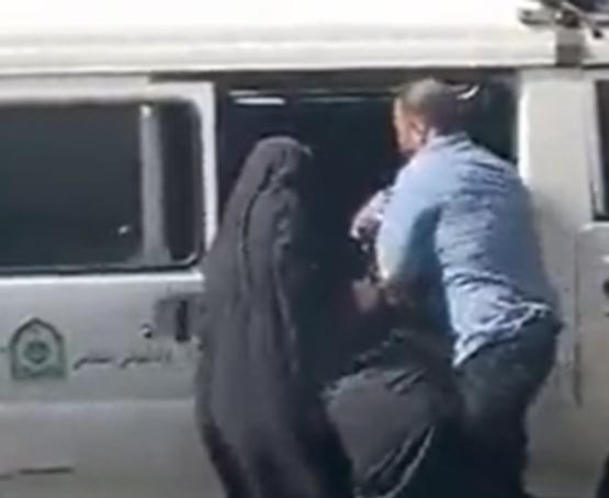 سرنوشت چنگ کشیدن بازیگر زن به مامور ناجا!