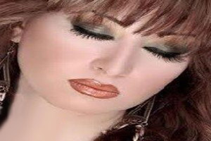 توصیه های فوق العاده برای پاک کردن آرایش خانم ها توصیه های فوق العاده برای پاک کردن آرایش خانم ها