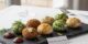 طرز تهیه توپک پنیر و گردو مجلسی | پیش‌غذای لاکچری
