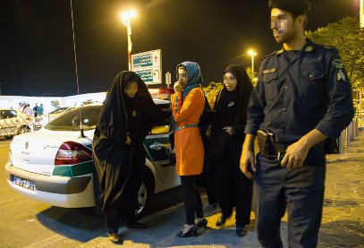 دستگیری همسر آهنگساز کنسرت عقیلی توسط گشت ارشاد