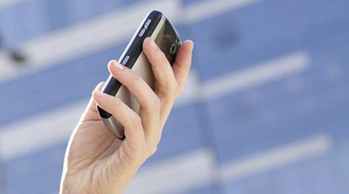 ۱۰ رفتار نامناسب هنگام استفاده از تلفن همراه