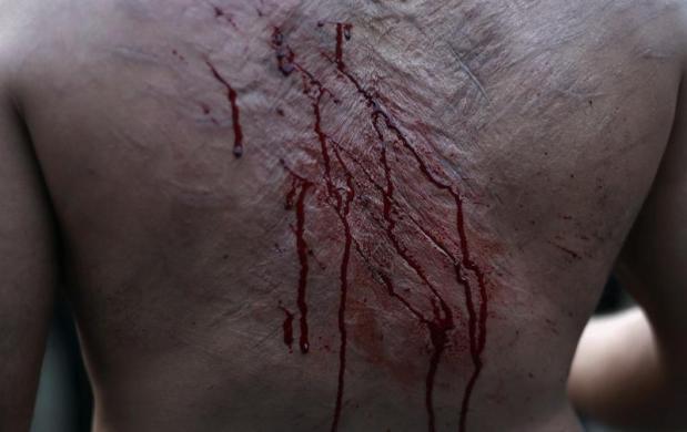 قمه و تیغ‌زنی تصویر رویترز از عاشورا! تصاویر 18+