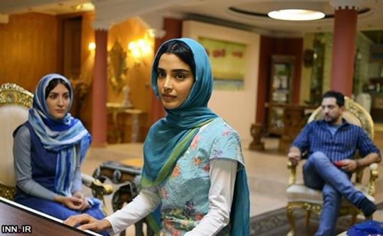 عکس های بهرام رادان در حال تماشای حریم سلطان