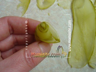 آموزش تصویری تزئین خیارشور به شکل گل