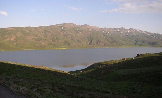 دریاچه های شگفت انگیز و دیدنی ایران + تصاویر