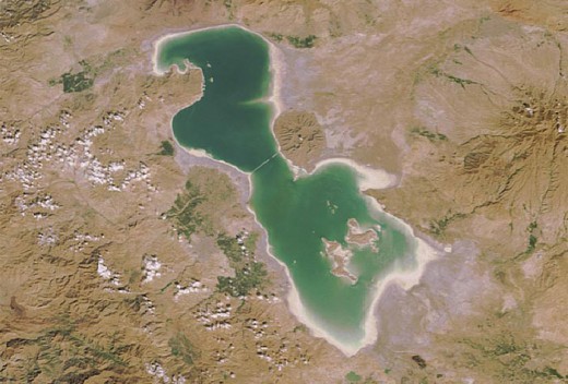 دریاچه های شگفت انگیز و دیدنی ایران + تصاویر