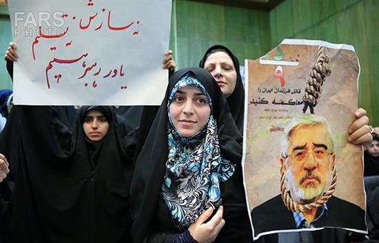 حضور جنجالی شریعتمداری در دانشگاه ! تصاویر