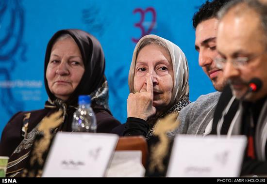 رویا تیموریان با موهای کوتاه درکاخ جشنواره! تصاویر