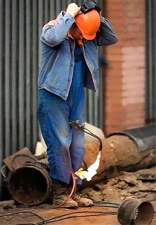 عکس های طنز و خنده دار توسط آقایان در حین کار