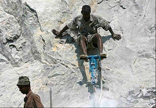 عکس های طنز و خنده دار توسط آقایان در حین کار