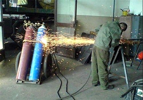 عکس های طنز و خنده دار توسط آقایان در حین کار