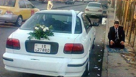 تا حالا چنین دامادی دیده بودید؟!! (عکس) تا حالا چنین دامادی دیده بودید؟!! (عکس)