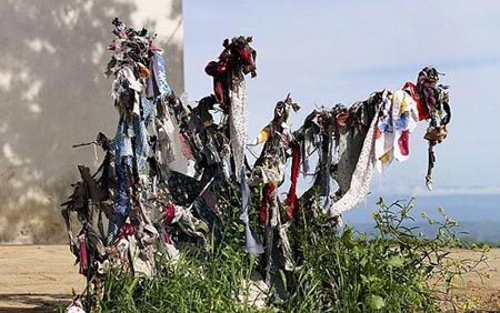 وجود یک گورستان عجیب در شمال ایران! +(تصاویر)