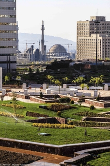 تصاویر زیبا از بوستان آب و آتش تهران در نوروز 