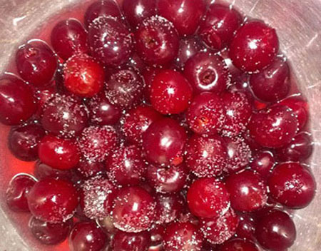 طرز تهیه لواشک آلبالو در خانه