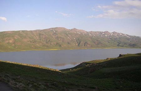 آشنایی با 12دریاچه شگفت انگیز و زیبای ایران +تصاویر