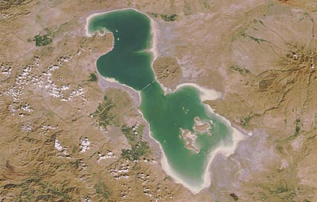 آشنایی با 12دریاچه شگفت انگیز و زیبای ایران +تصاویر