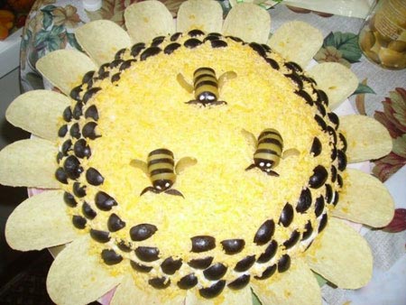 جدیدترین نمونه های تزئین سالاد الویه (تصویری)