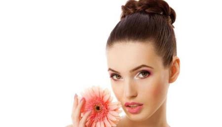 گلچینی از زیباترین مدل میکاپ و شنیون (عکس)