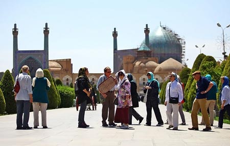 تصاویری دیدنی از گردشگران خارجی در اصفهان تصاویری دیدنی از گردشگران خارجی در اصفهان