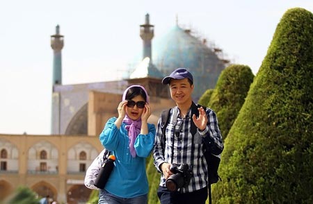 تصاویری دیدنی از گردشگران خارجی در اصفهان تصاویری دیدنی از گردشگران خارجی در اصفهان