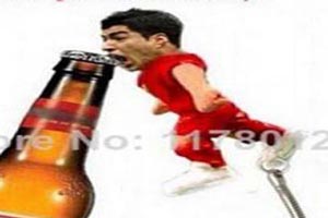 شوخی جنجالی چینی ها با بازیکن محروم اروگوئه ای + (عکس) شوخی جنجالی چینی ها با بازیکن محروم اروگوئه ای + (عکس)
