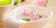 خواص روغن گل یاس