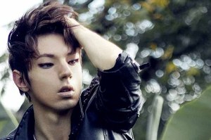 چهره باورنکردنی این پسر برای بادامی شدن چشمهایش! عکس