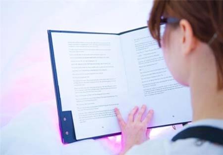 طراحی کتابی که خواننده را واقعا احساساتی می کند! + (عکس)