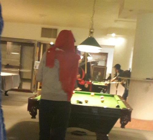 در سالن های زیرزمینی بیلیارد چه می گذرد + (عکس)