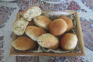 نان مغز دار نروژی برای صبحانه نان مغز دار نروژی برای صبحانه