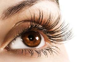 موثرترین راه ها برای بلندتر شدن مژه ها موثرترین راه ها برای بلندتر شدن مژه ها