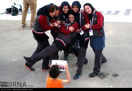 رقص دختران در جشنواره ورزشی دانشجویان + تصاویر