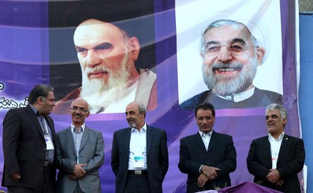 رقص دختران در جشنواره ورزشی دانشجویان + تصاویر