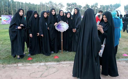 رقص دختران در جشنواره ورزشی دانشجویان + تصاویر