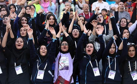رقص دختران در جشنواره ورزشی دانشجویان + تصاویر