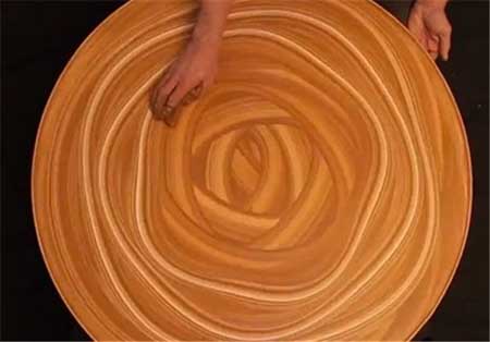 هنرنمایی و نقاشی های زیبا با خاک رس (تصویری)
