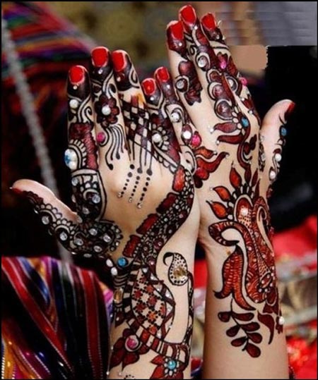 جدیدترین مدل های طراحی با حنا هندی روی بدن (تصویری)