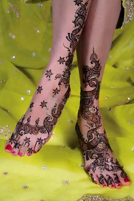 جدیدترین مدل های طراحی با حنا هندی روی بدن (تصویری)