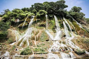 دورود لرستان و آبشار شگفت انگیز آن+ تصاویر