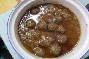 طرز تهیه فسنجان با کوفته قلقلی طرز تهیه فسنجان با کوفته قلقلی