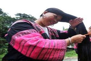 زنان جالب و رکورد دار این روستا را ببینید + عکس