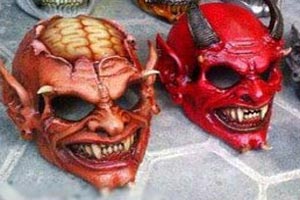 شیطانی بودن مدل های عجیب کلاه کاسکت های وحشتناک (تصاویر) شیطانی بودن مدل های عجیب کلاه کاسکت های وحشتناک (تصاویر)