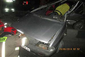 برخورد هولناک پراید با درختان ومعجزه آن!