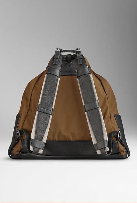 مدل کوله پشتی های جدید پسرانه برند Burberry 