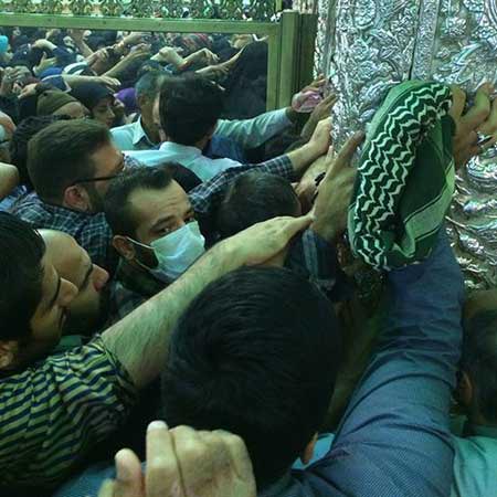 تیپ متفاوت امیر تتلو در حرم امام رضا (ع) + عکس