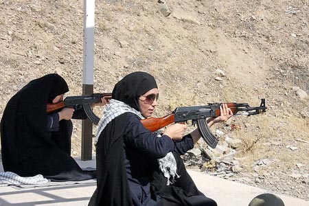 تصاویری از میدان تیرخواهران بسیجی