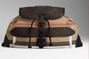 مدل کوله پشتی های جدید دخترانه و پسرانه برند Burberry مدل کوله پشتی های جدید دخترانه و پسرانه برند Burberry